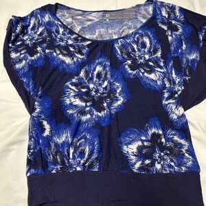 New York & Company Blue Graphic Blouse